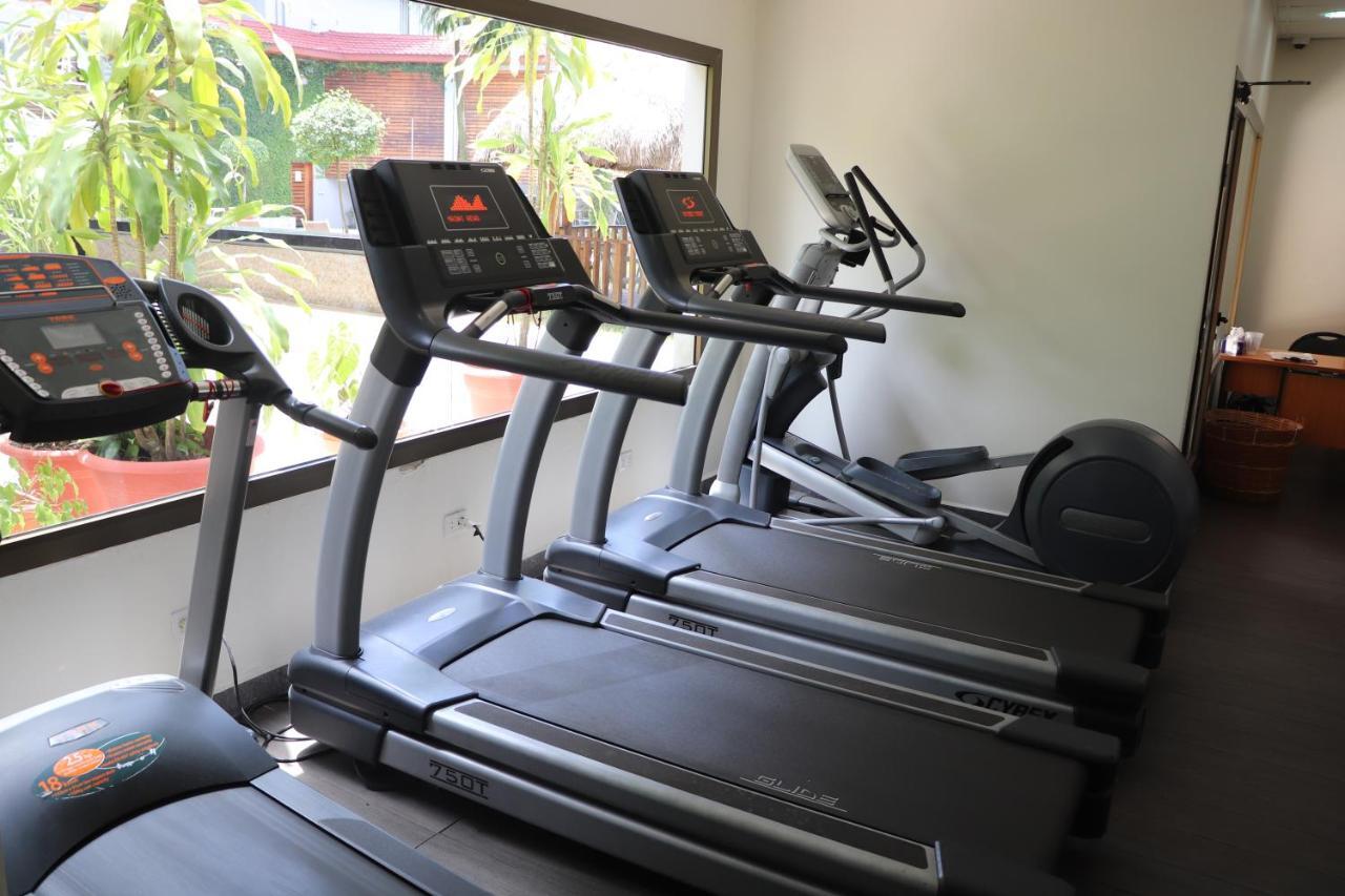 Mamba Point Hotel Monrovia Esterno foto