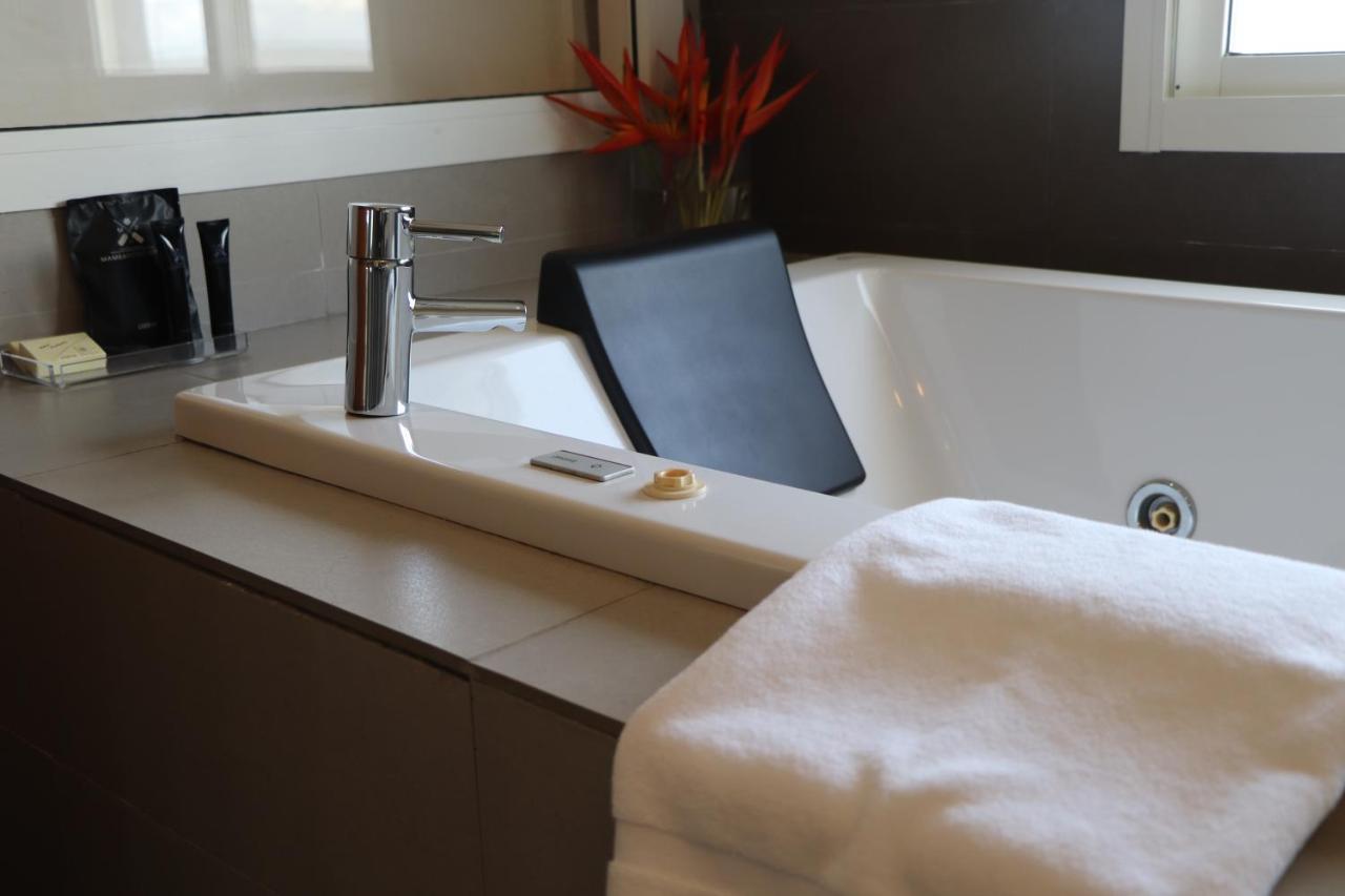 Mamba Point Hotel Monrovia Esterno foto