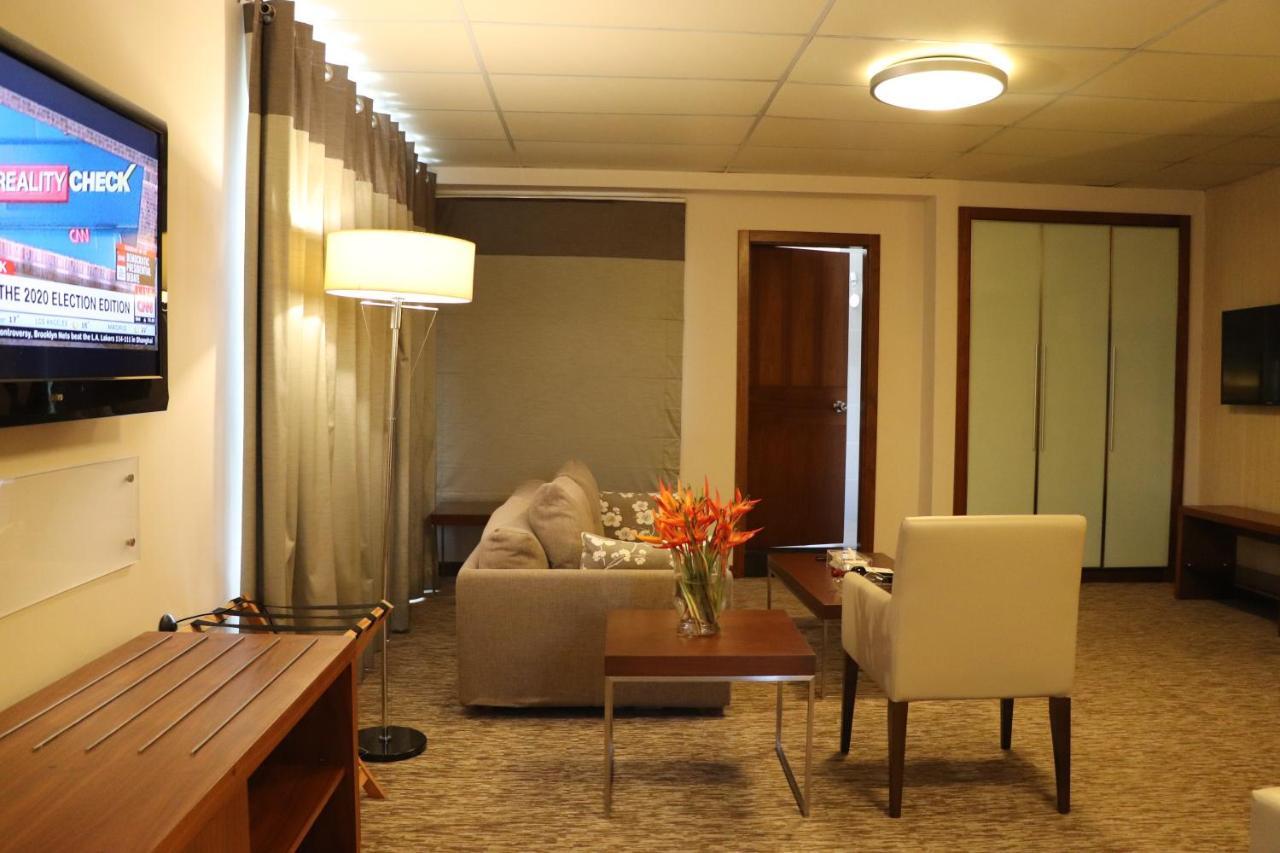 Mamba Point Hotel Monrovia Esterno foto